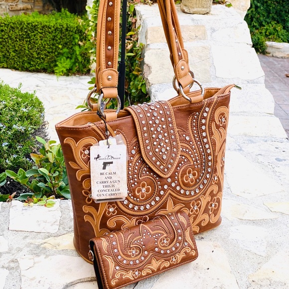 NWT Montana West conceal carry bag&wallet - Picture 2 of 16